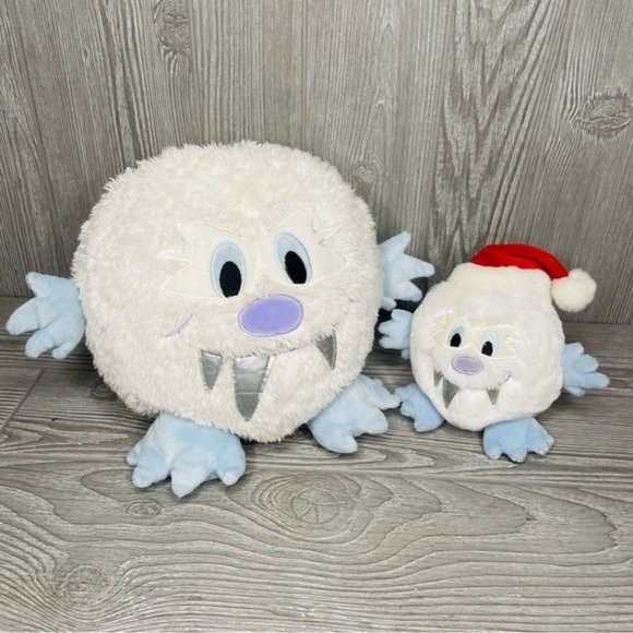 Disney vintage Everest plush yeti one large one small with Santa hat - Picture 1 of 6